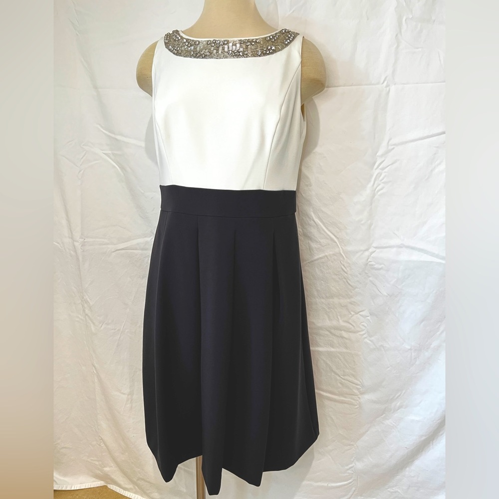 White House Black Market size 12 sophisticated cocktail/party dress.